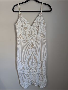 Le Chateau White Strapless Lace-Overlay V-Neck Dress